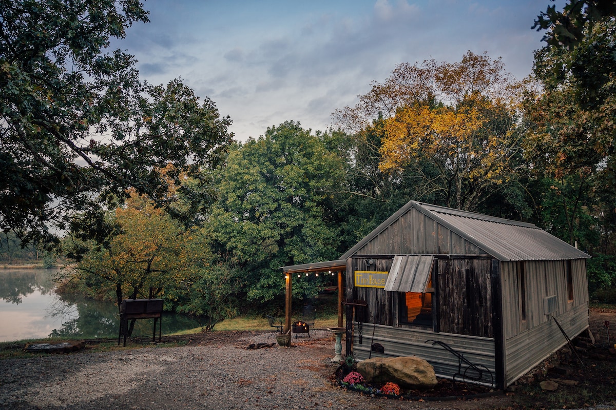 The Tiny House at R&R Retreat