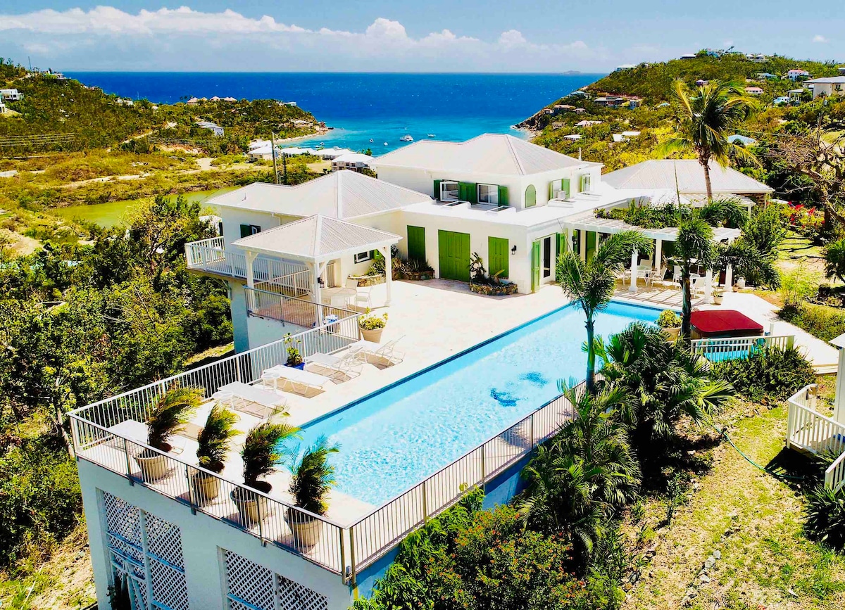 5 bedroom villa with stunning ocean views & pool.