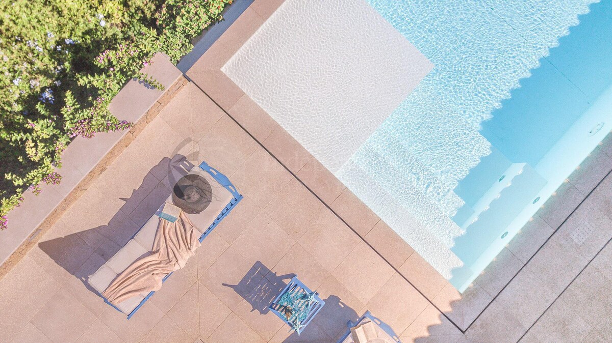 Villa Sunrise Lux - sul mare con piscina Infinity