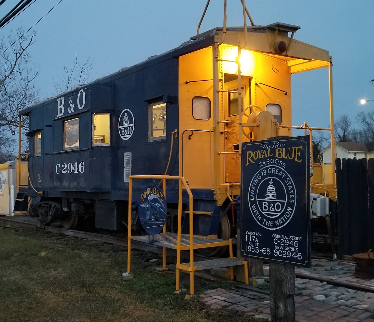 ROYAL BLUE CABOOSE at Annapolis Junction Md. 20724