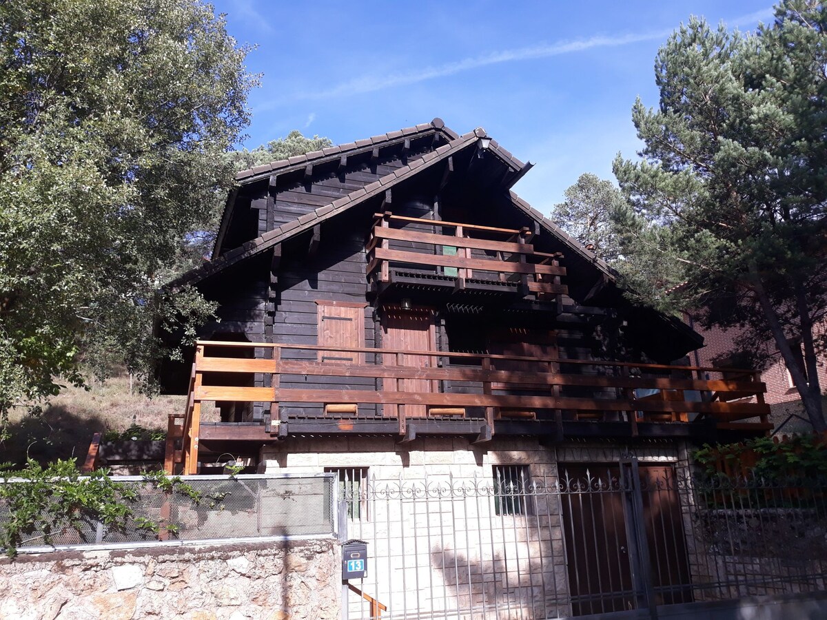 Lobos River Canyon, Ton 's Cabin