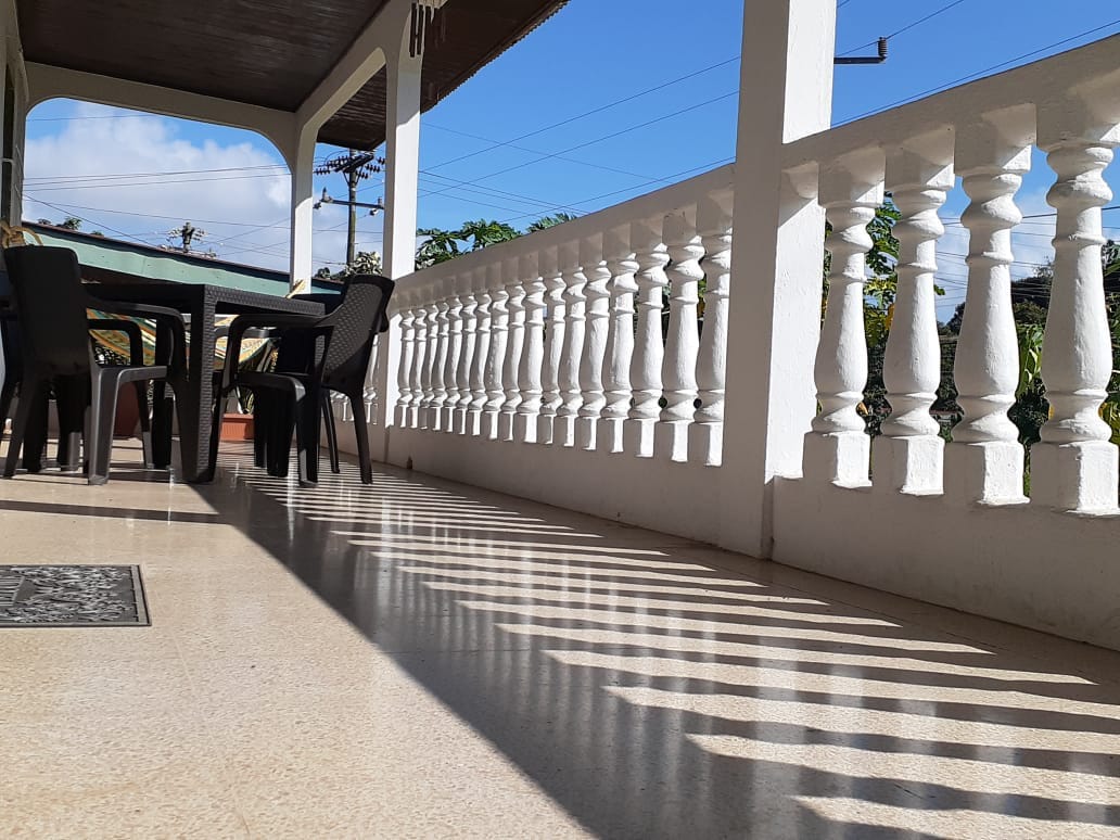 Habitaciones con gimnasio privado, huerta, parking