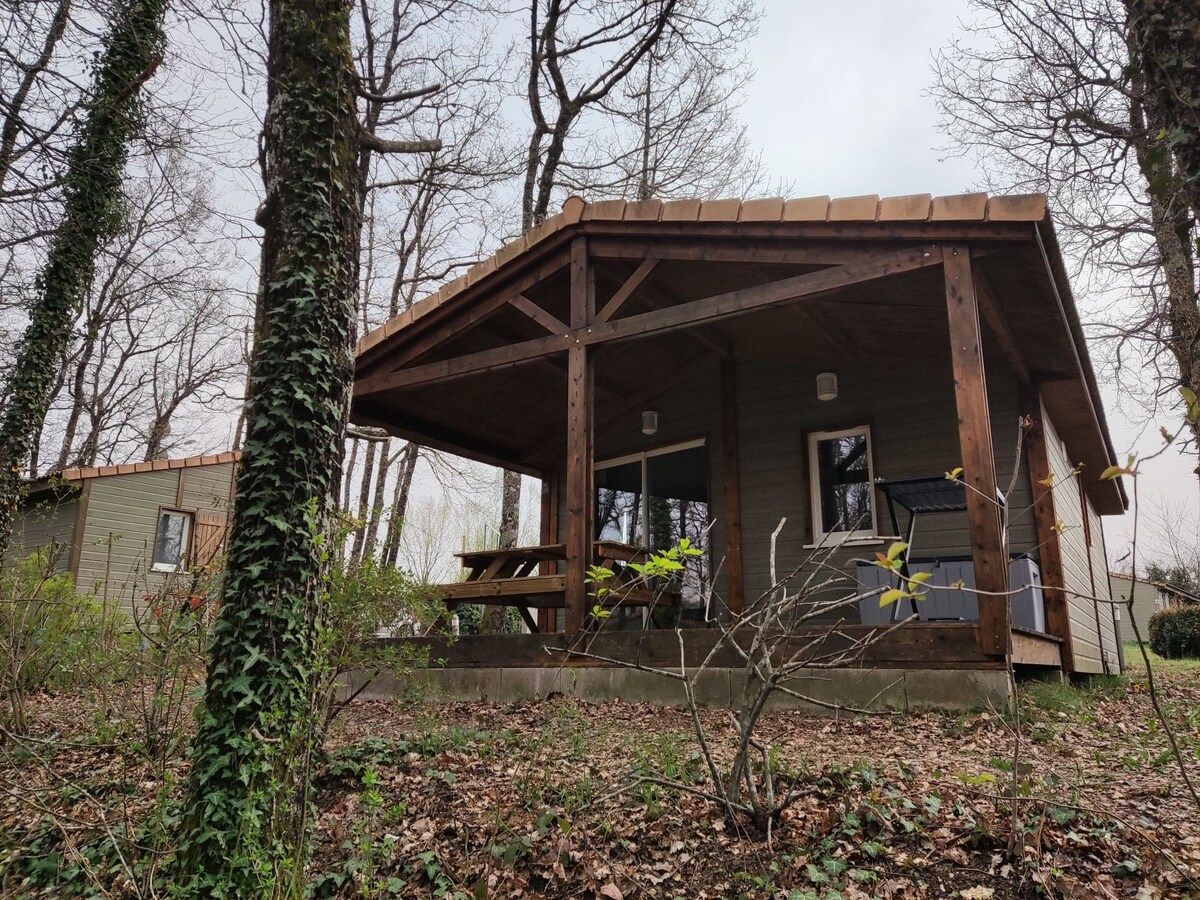 Le chalet dans la forêt