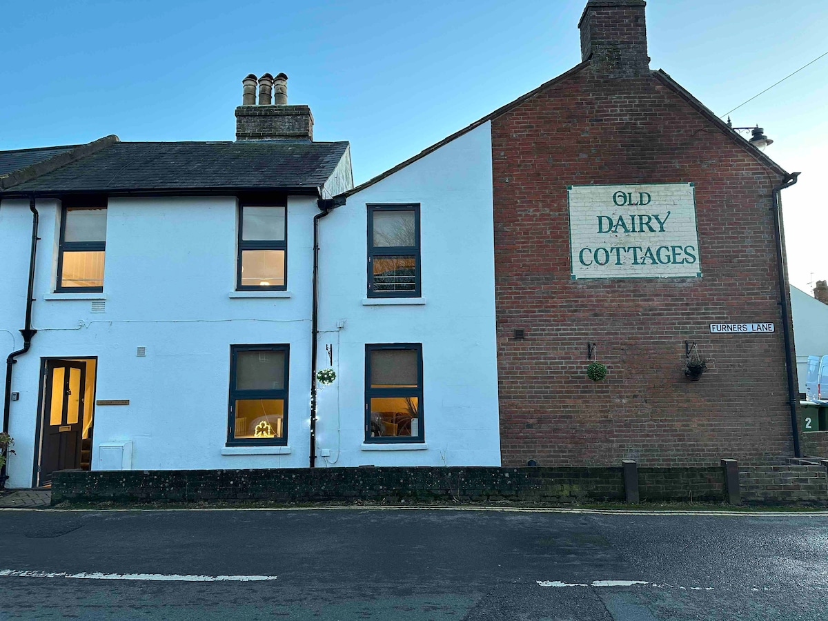 Old Dairy Cottage-Henfield