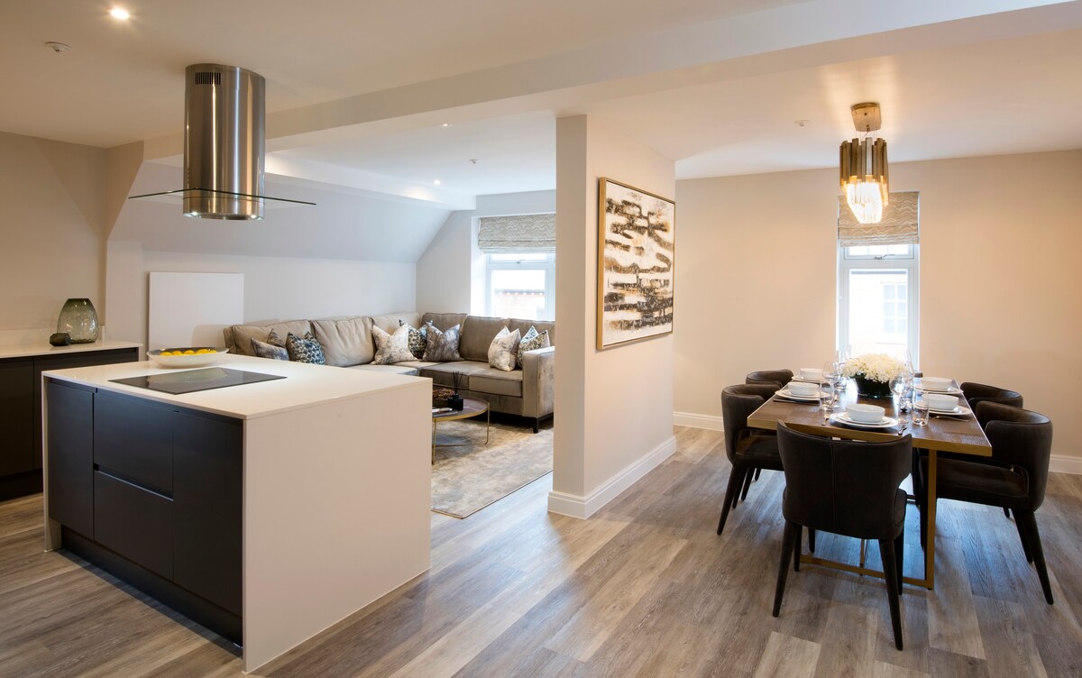 Contemporary  2 bedroom apartment in Alderley Edge