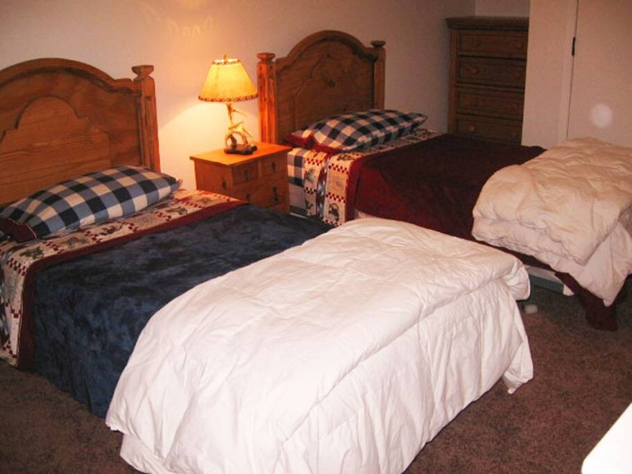 The Cora Belle - Twin Bedroom