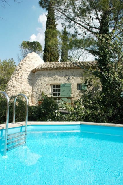 Uzès Pieds pool Mazet