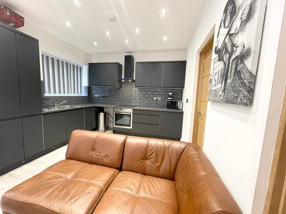 Luxury 2 bedroom in Swansea city  *Free parking*