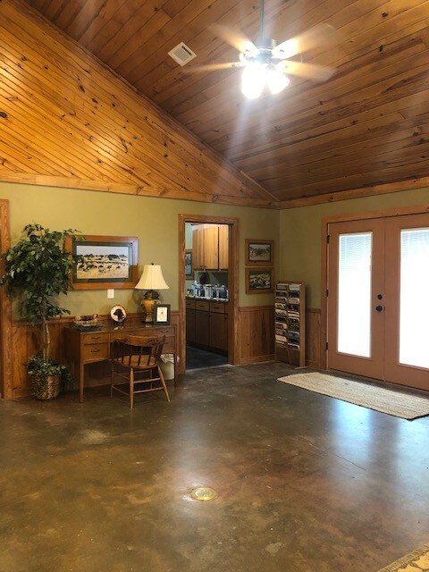 Cypress Cottage - American West Guest Room