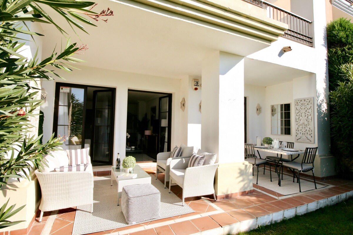 Fabulous Marbella apartment. Direct access to pool