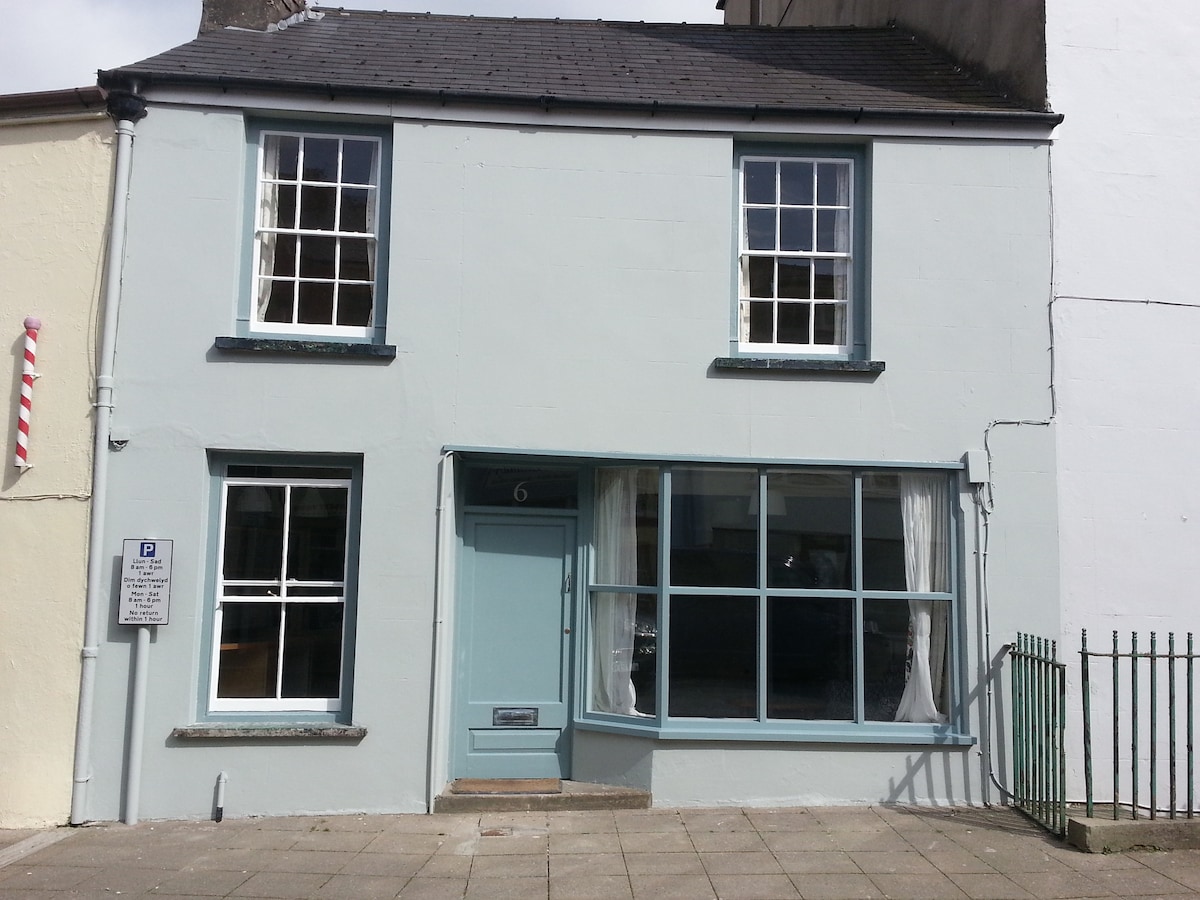 6 Hill Street, Haverfordwest, Pembs