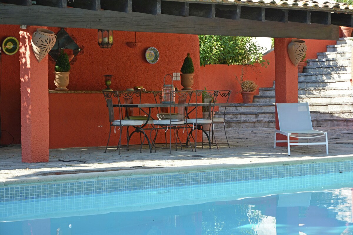 优雅的房源，位于Hérault的游泳池