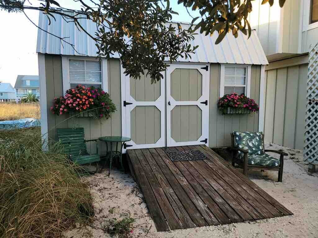 Surfside Beach She-Shed