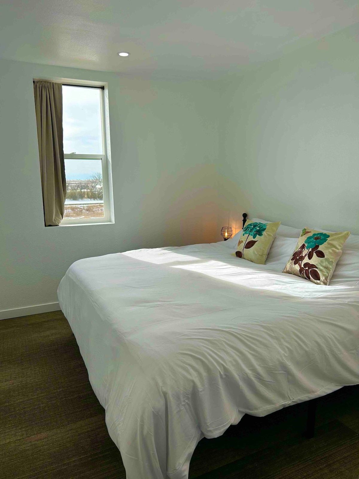 Historic Cadillac Hotel- 2 Bedroom Guest Suite