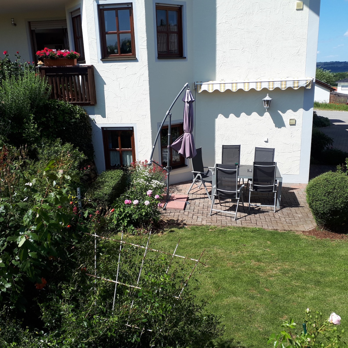 Ferienwohnung-Weigert-Sinzing (Sinzing), Ferienwohnung 1 mit Garten und Terrasse