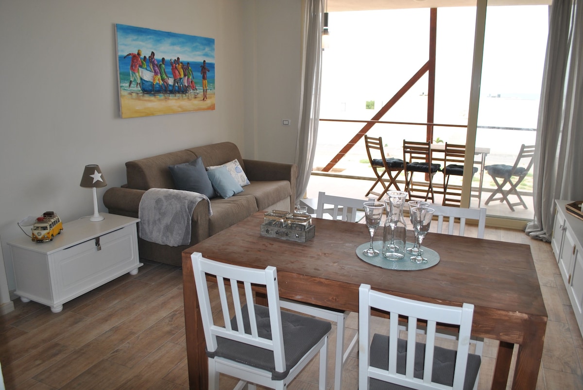 Beautiful T2 design flat with sea views and Wi-Fi