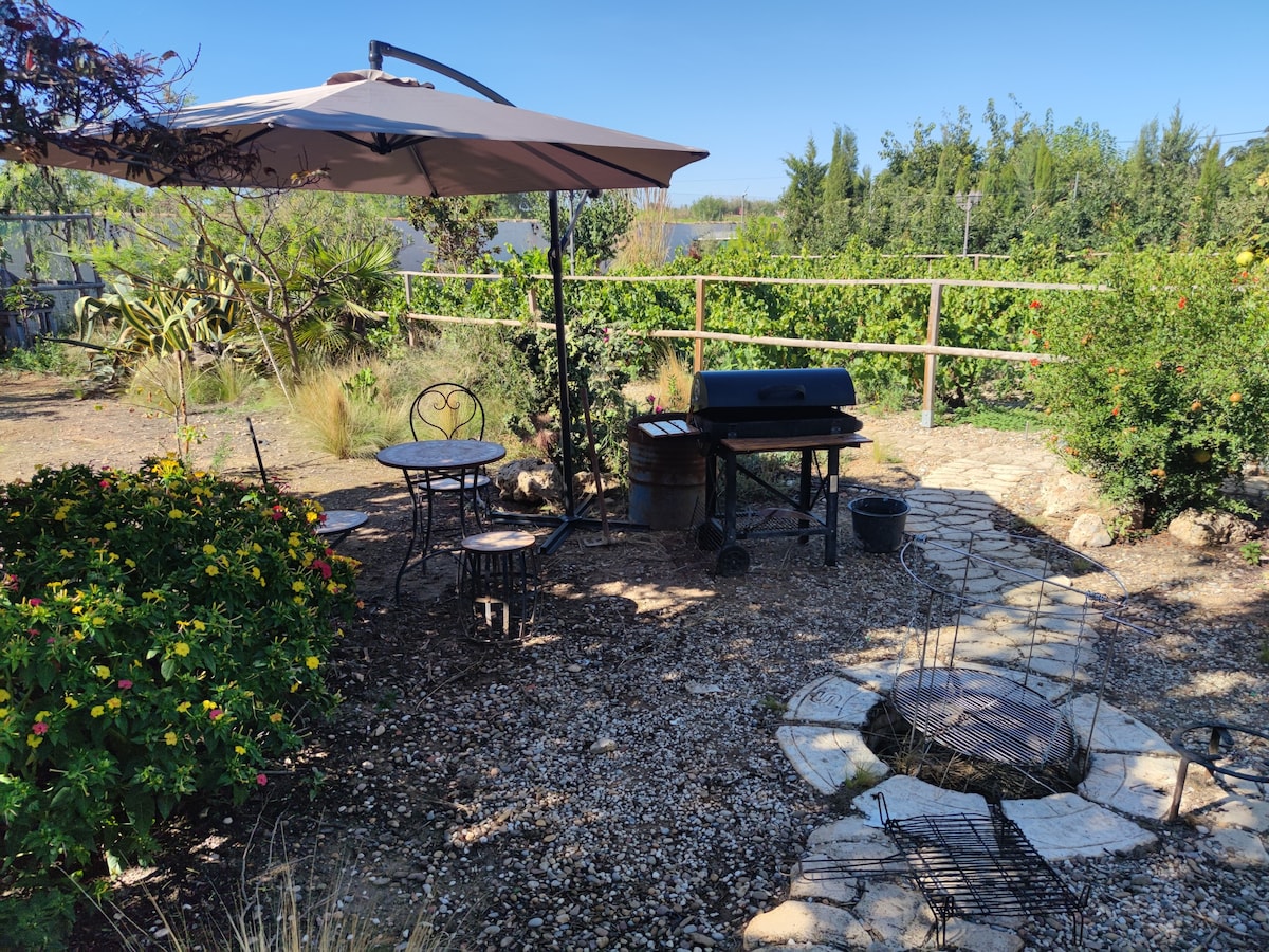 Finca con Barbacoa, Jardín y piscina para eventos.