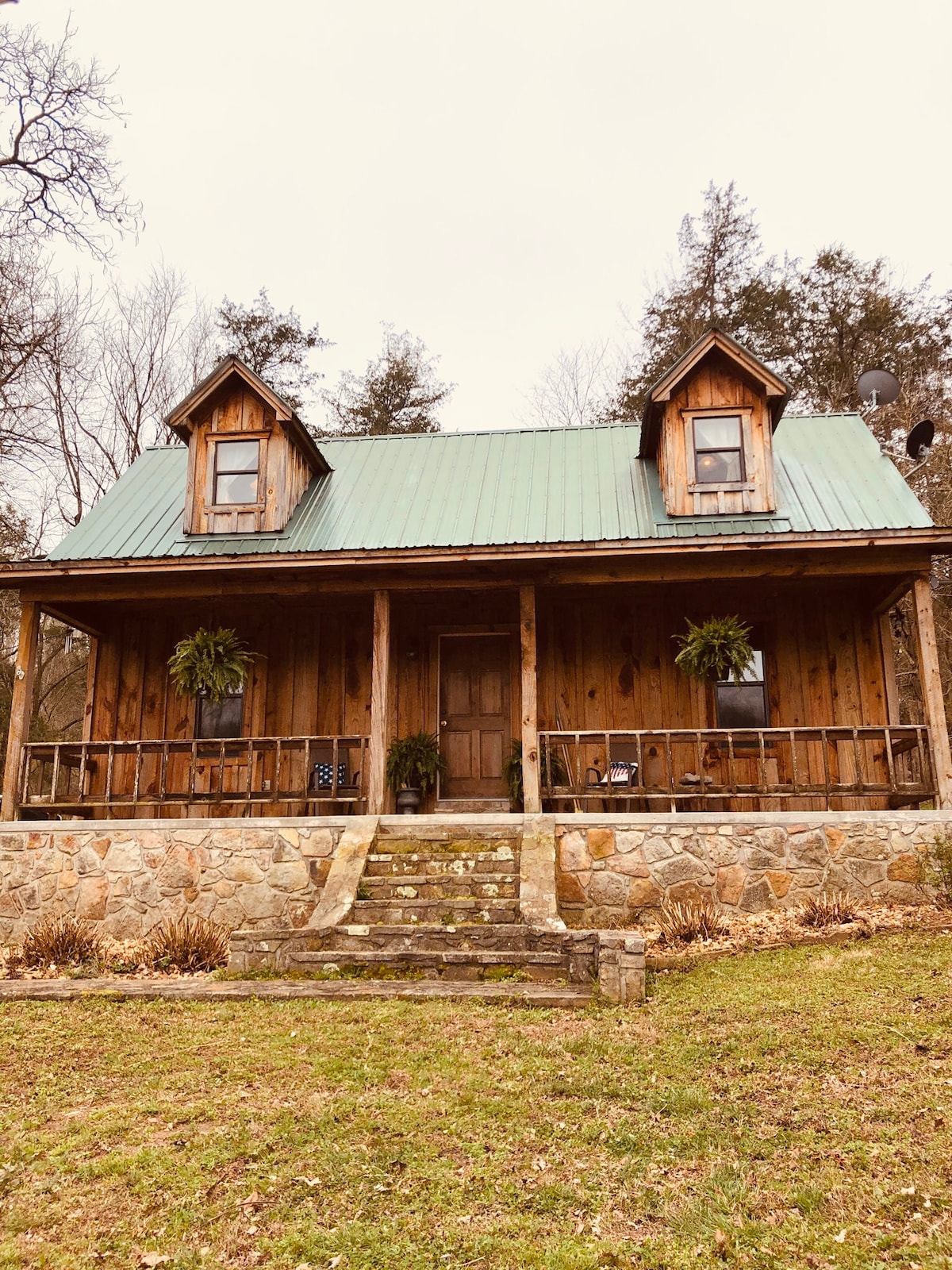 Ozark Cabin on Massey Farms