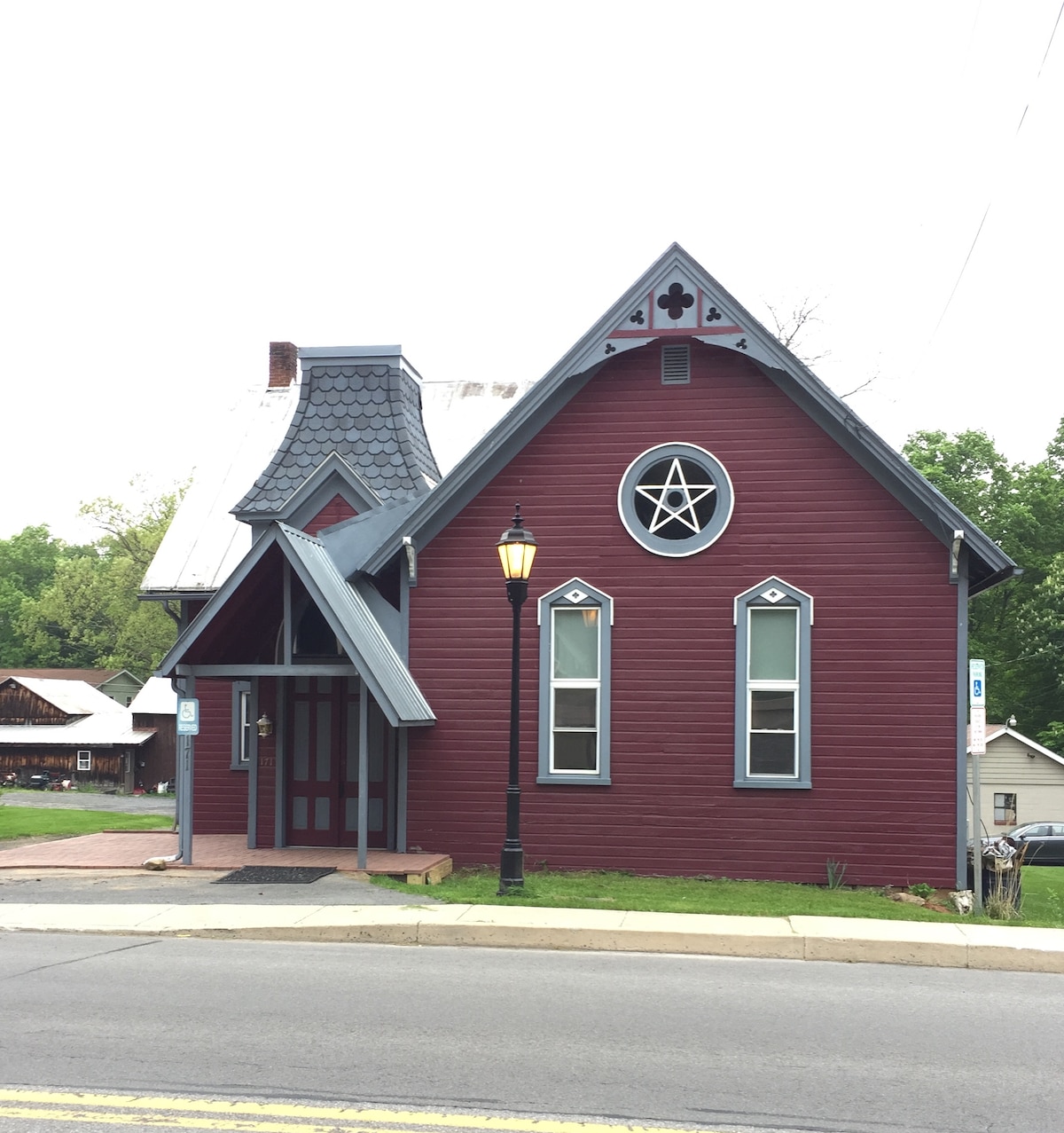 Olde Church House