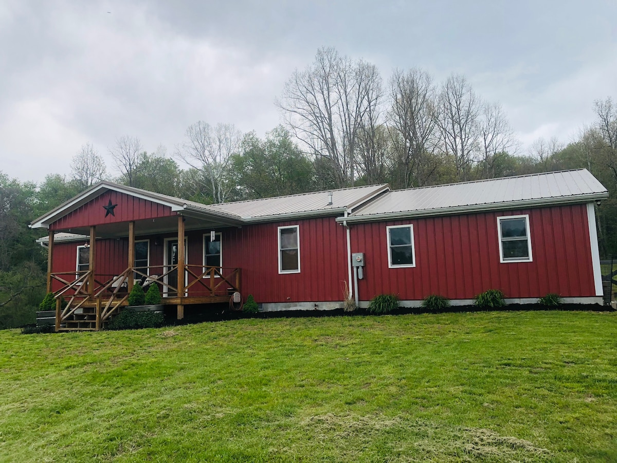 Little Red Barn House - Athens/Pomeroy, Oh