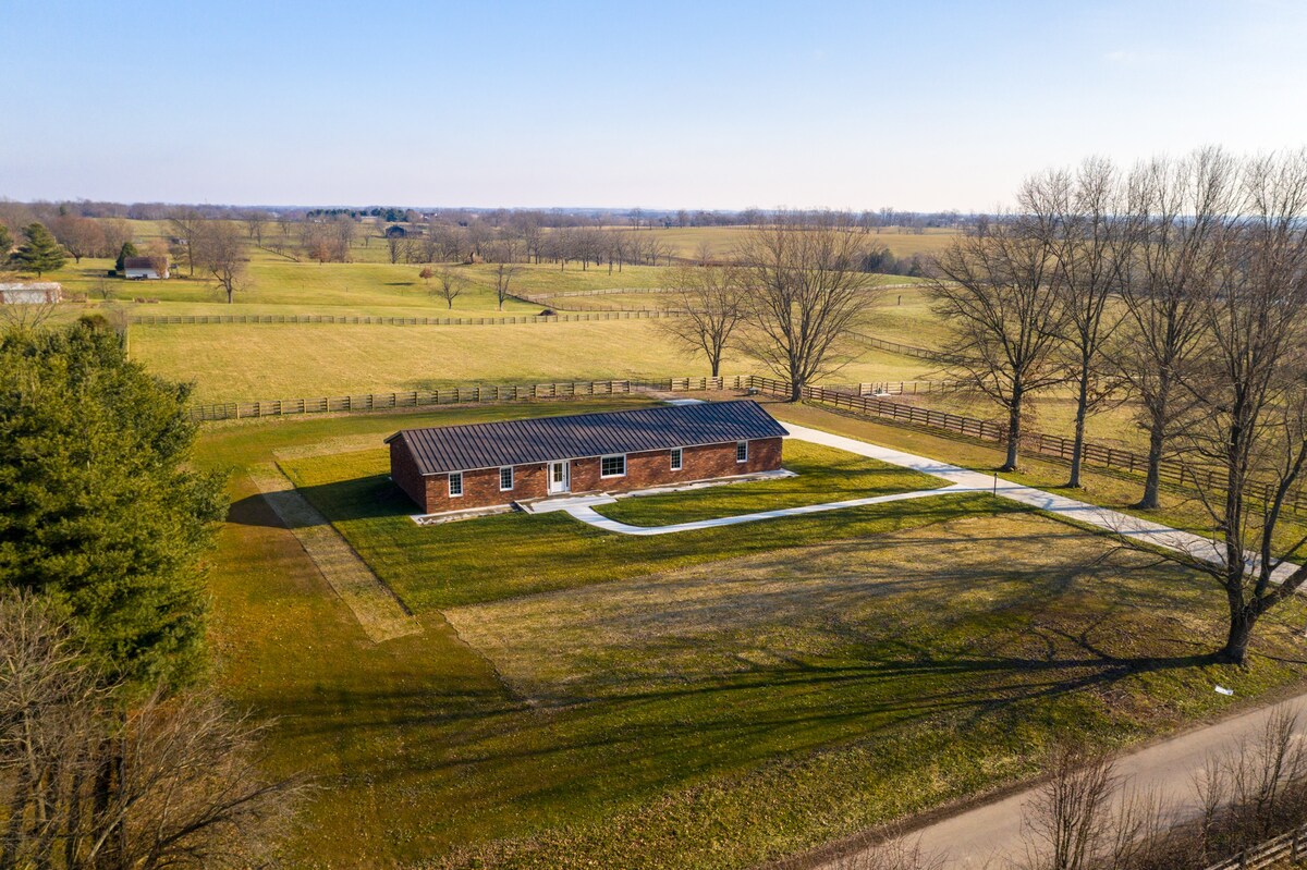 Peacock Ranch House -  Lexington and Winchester