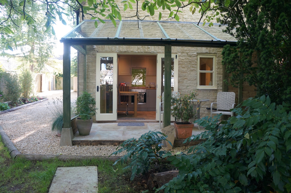 Sika Cottage, Quenington, the Cotswolds