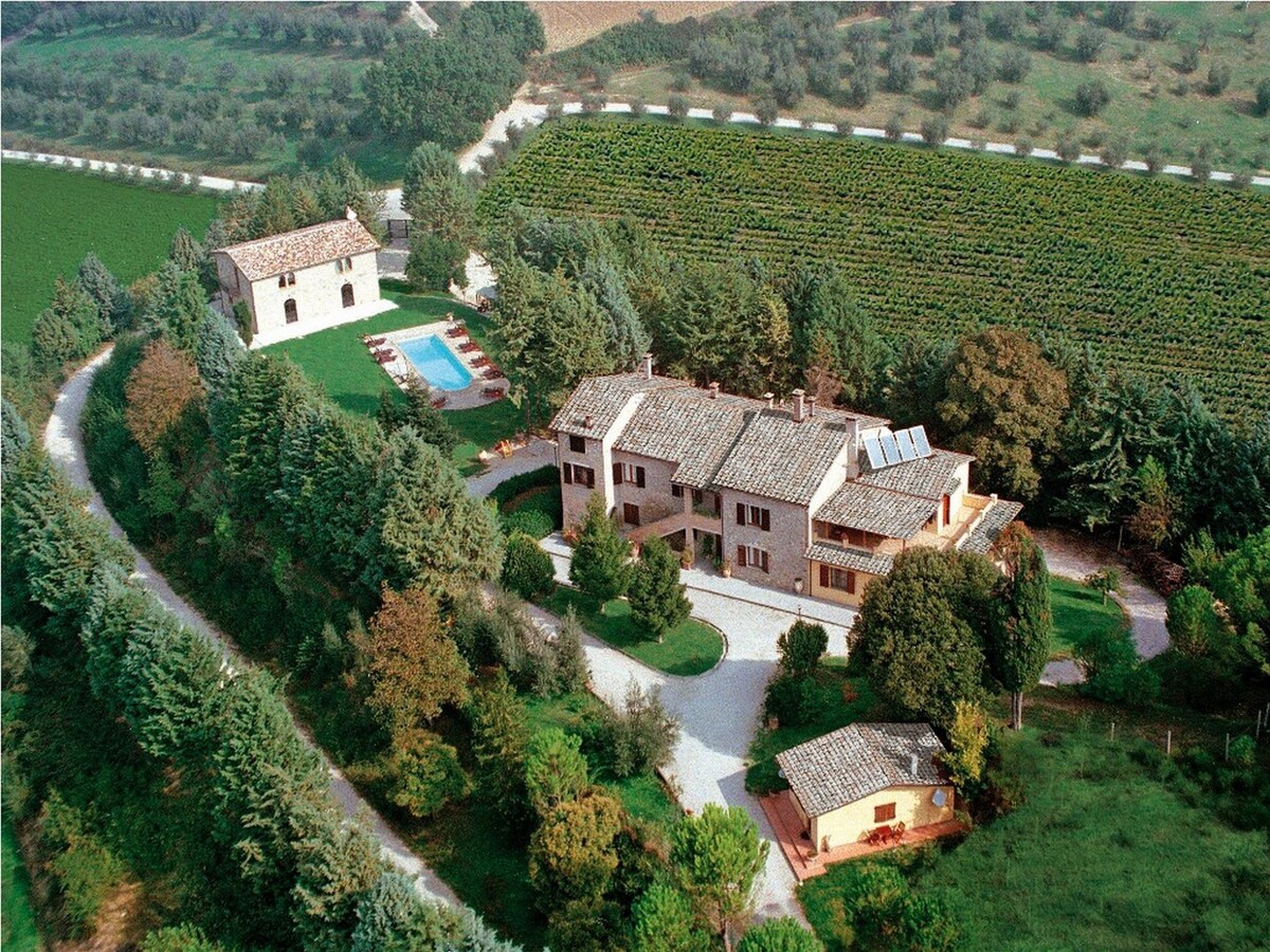 Podere Caldaruccio farmhouse cabin