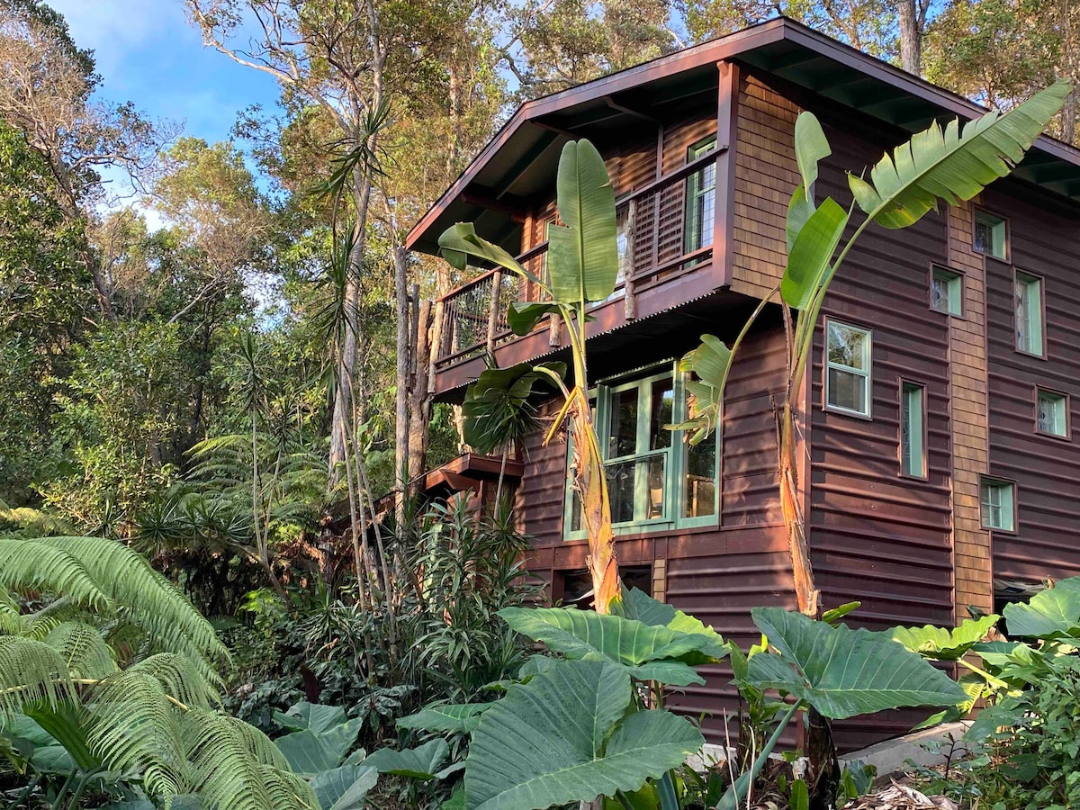 夏威夷云雾森林浪漫小木屋