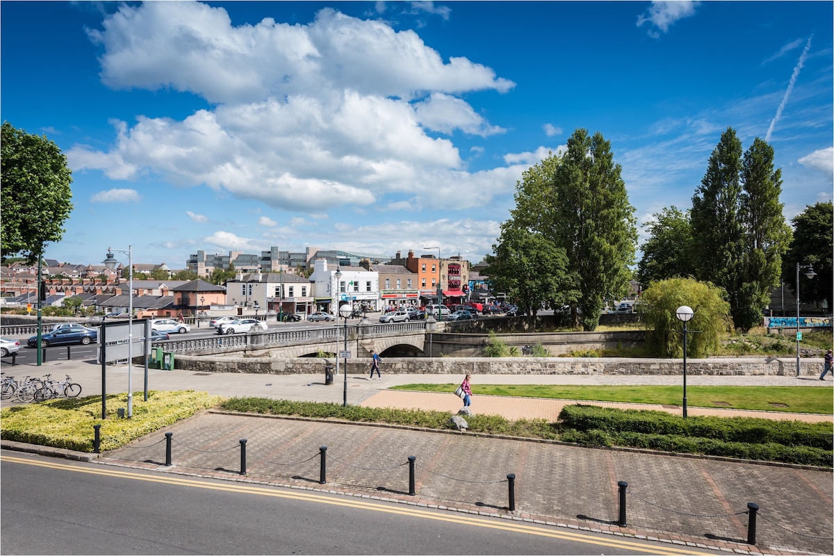 Victorian House
4 Bed City Centre
Ballsbridge
D4