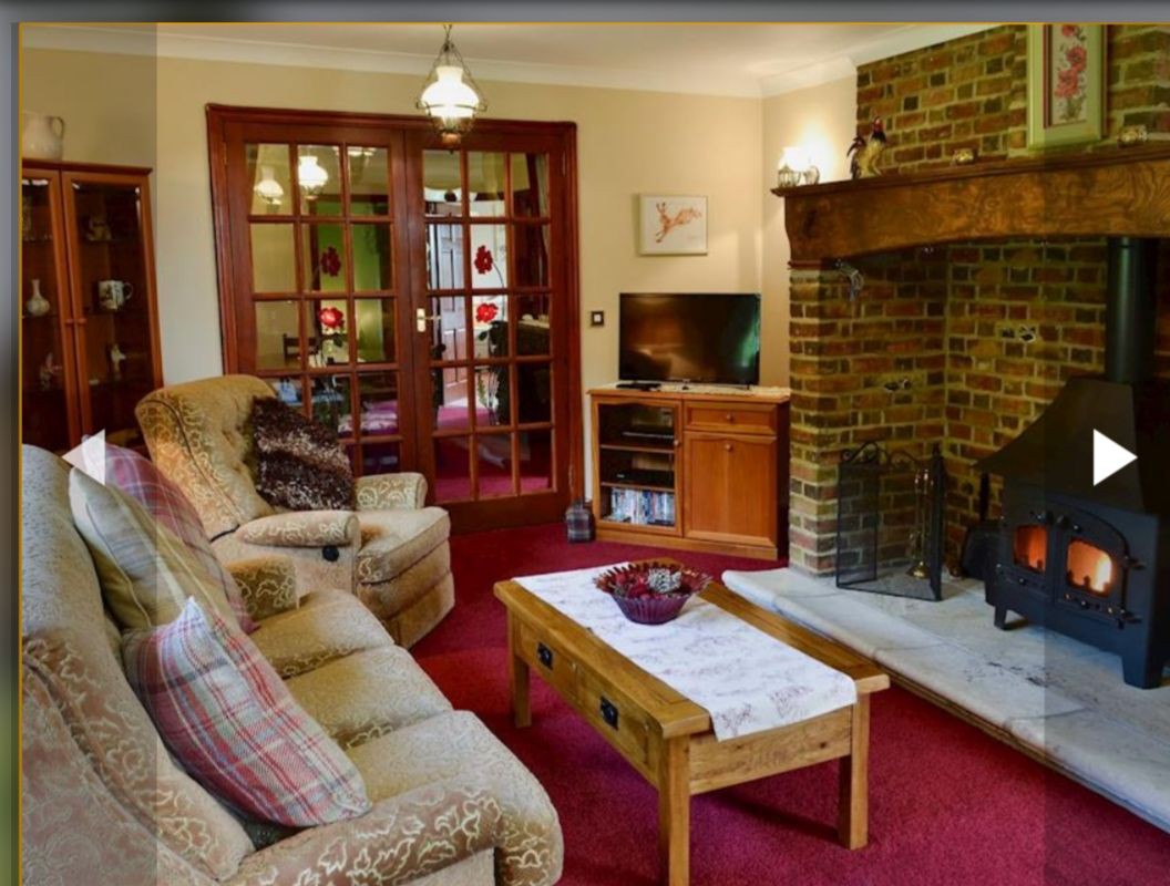 4* Cosy, rural country cottage style home