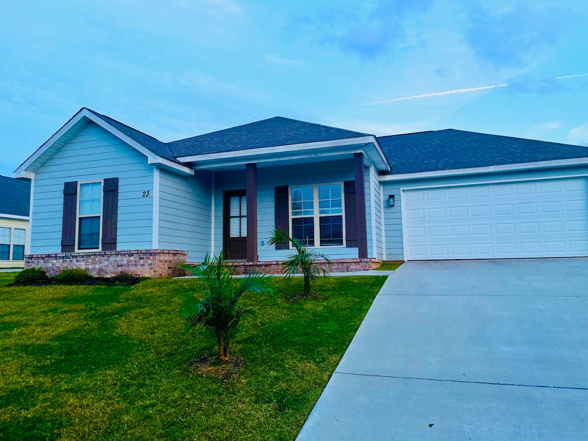 Newly built home near USM, WCU, NOLA.