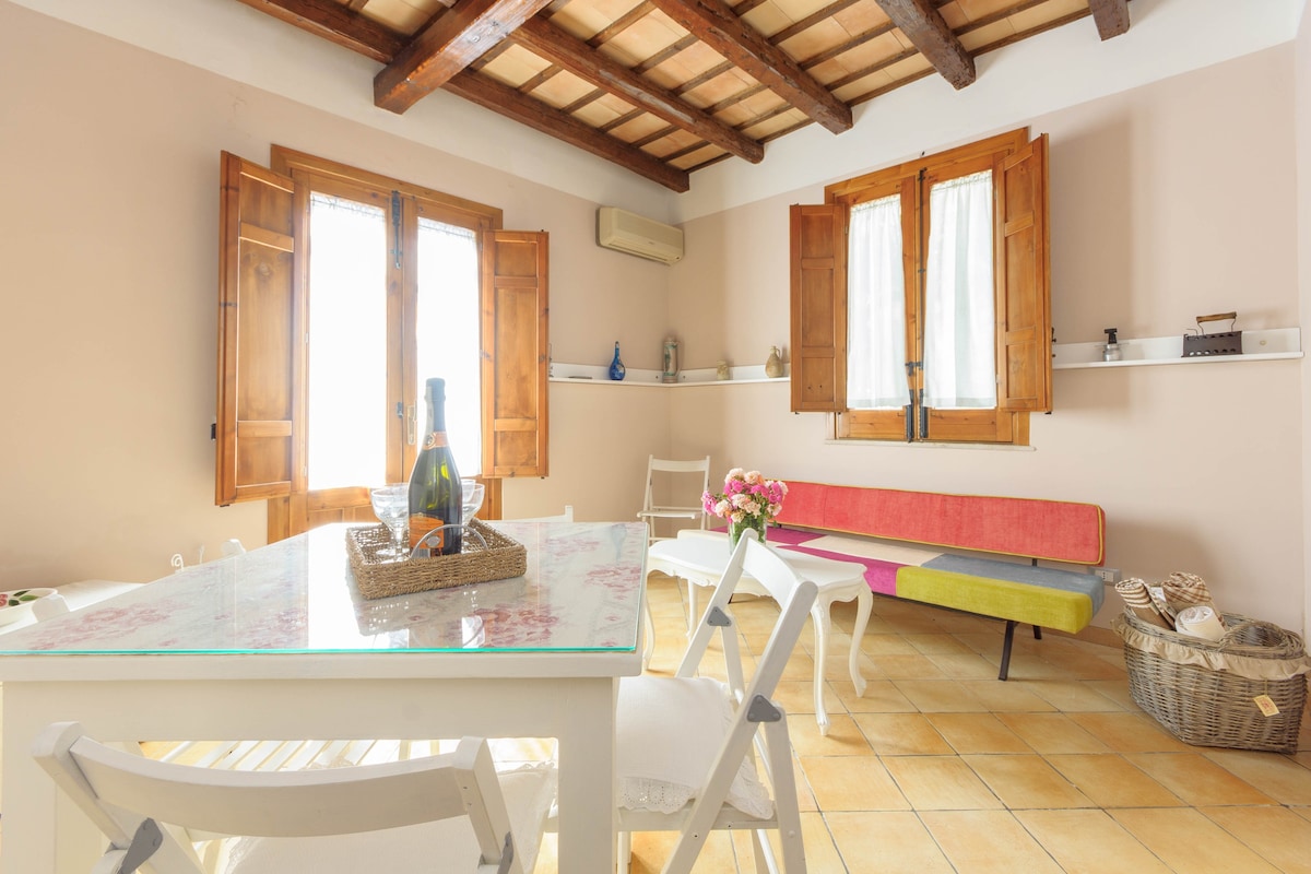 The Cosy Sicilian Vintage House