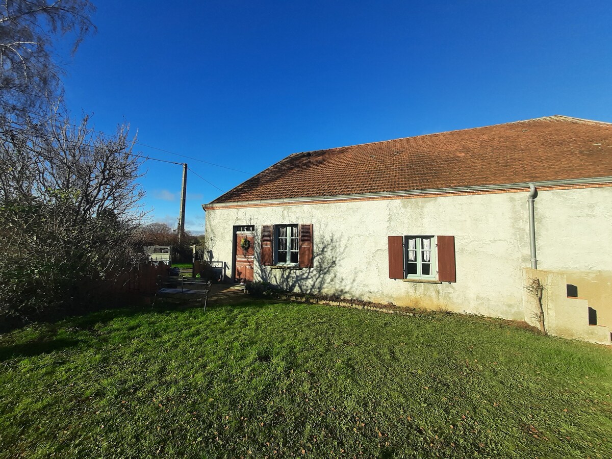 gezellig klein huisje buiten het dorpje