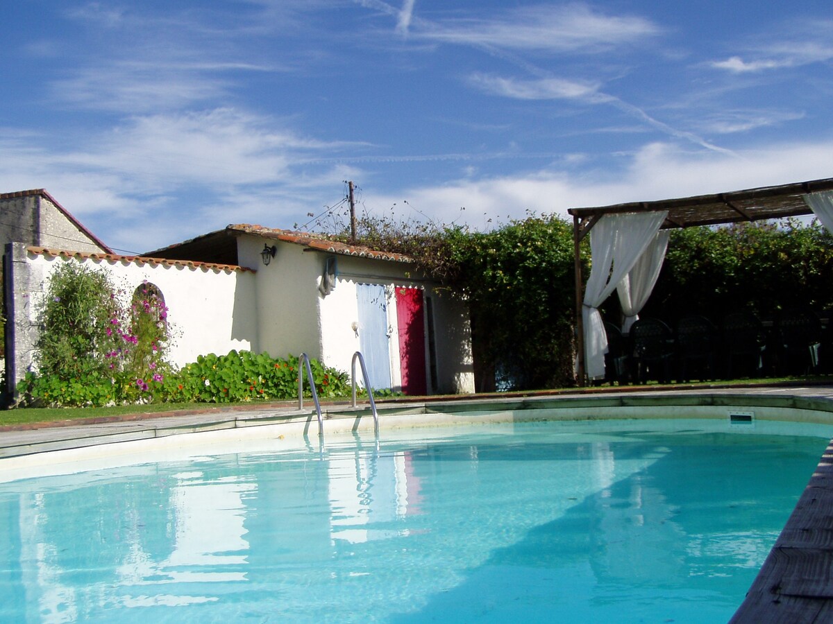 多尔多涅的家庭住宅和泳池