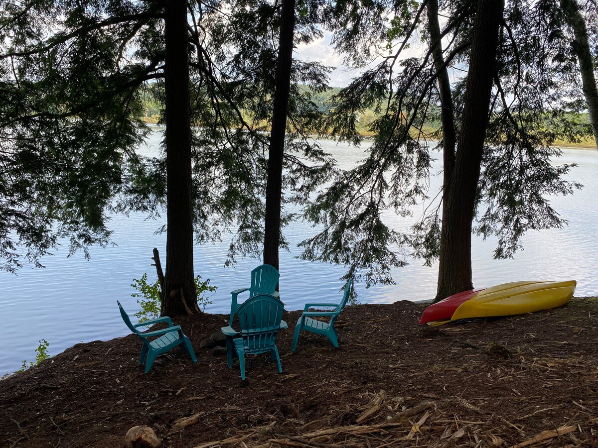 Good Year Lake Getaway-near Coop/Oneonta! Hottub!