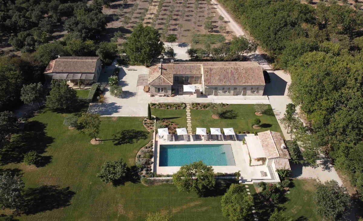 Stunning property - Amazing views of the Alpilles