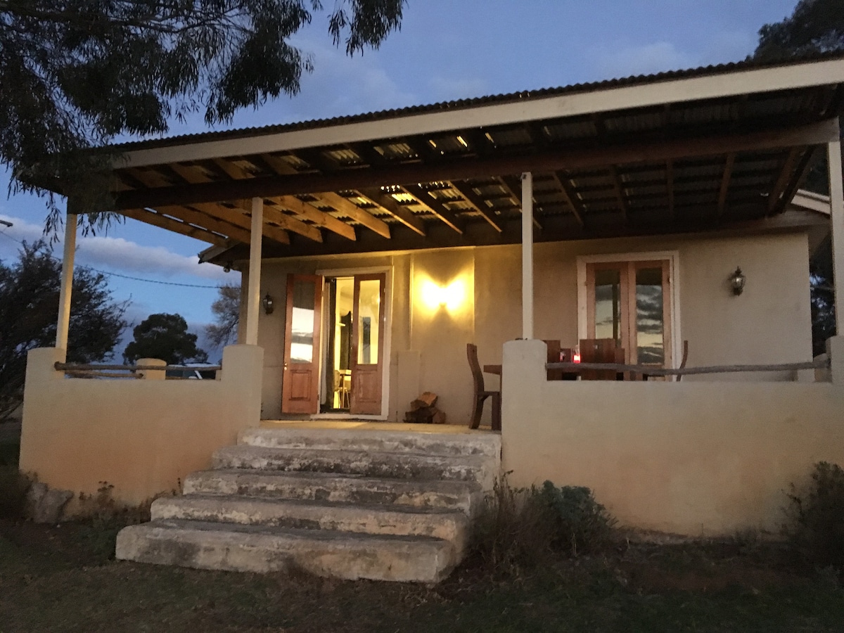 Wanera Cottage & Farm Stay