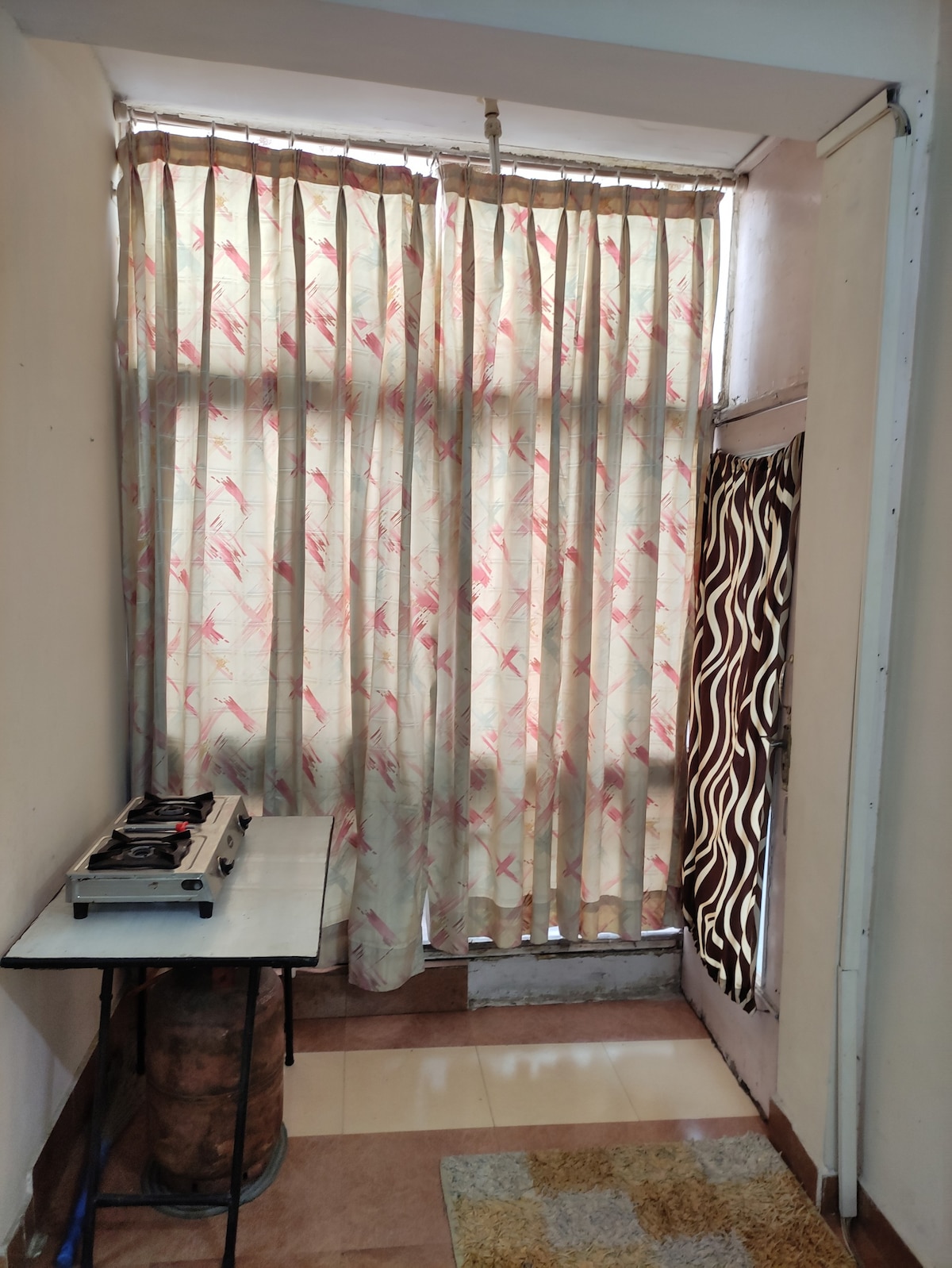 Cozy full furnished Spacious Studio in Heart of KB