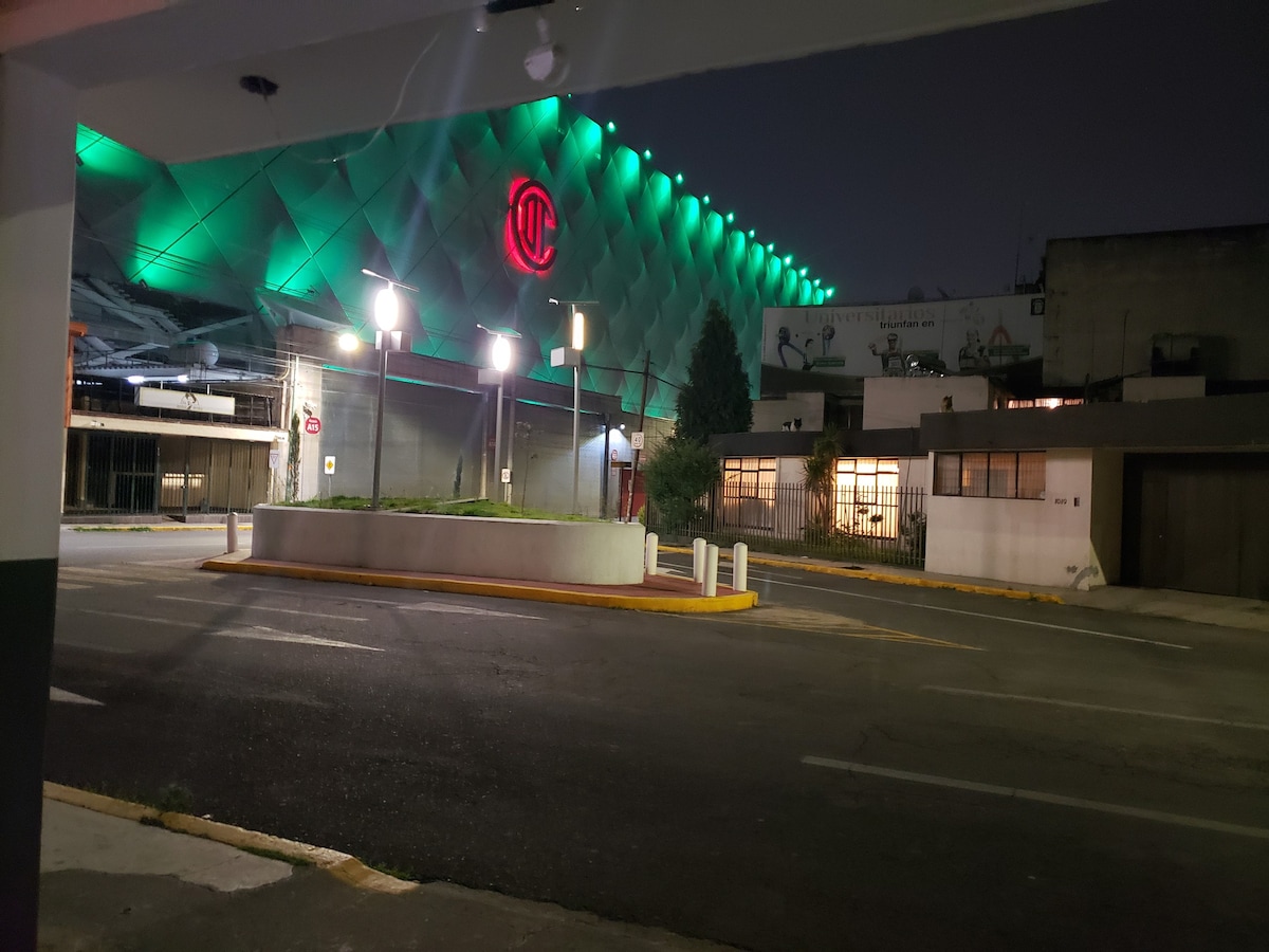 ⚽️Casa Nemesio Diez - Centrica、Grande、En Estadio