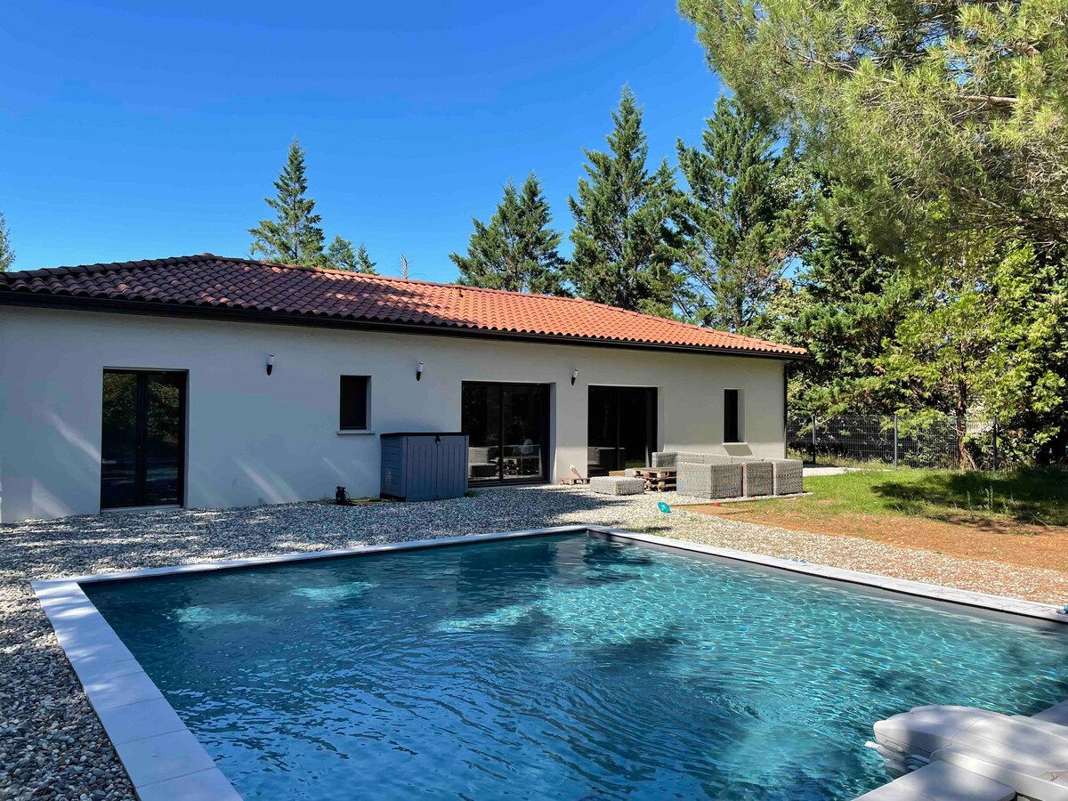 ☀️ Exceptionnelle Villa avec Piscine à Cahors ☀️🌊