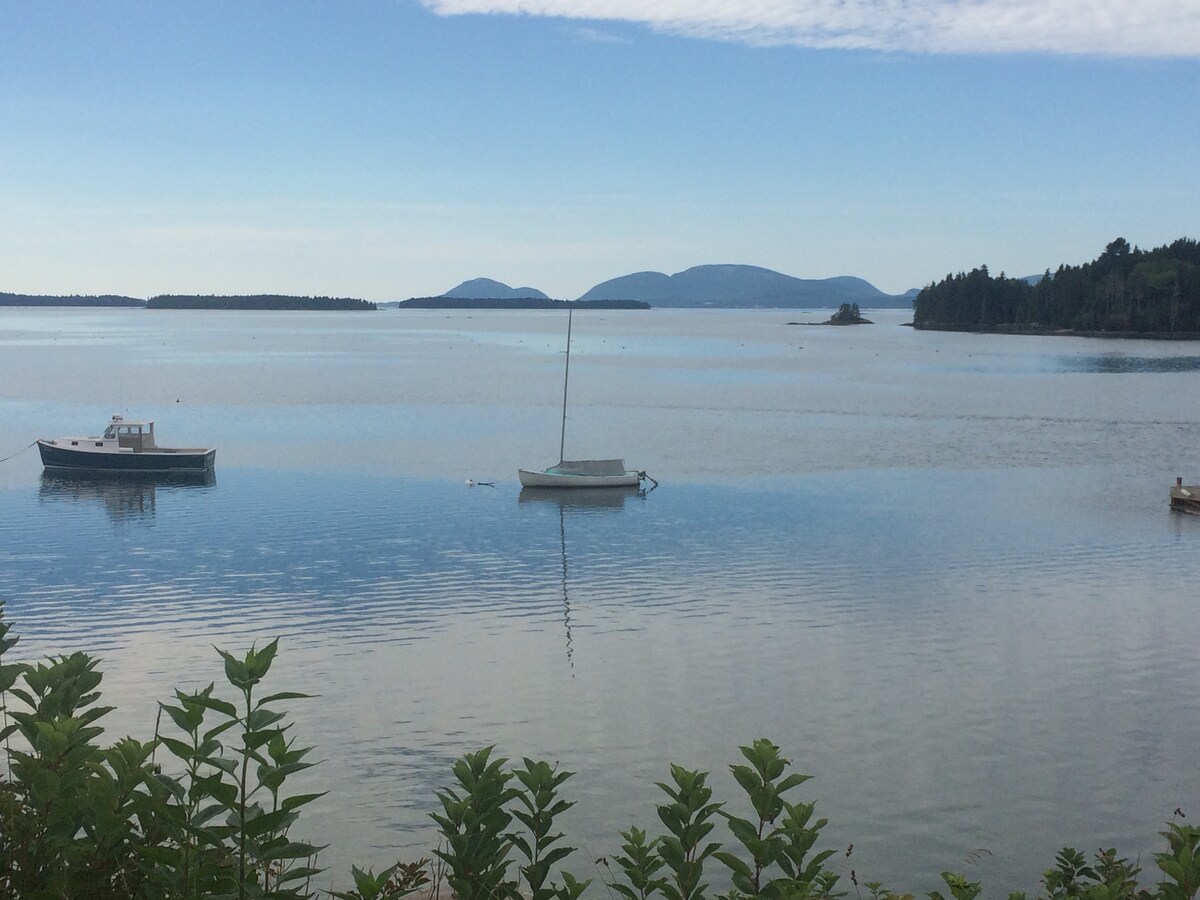 Edgewater Cabins