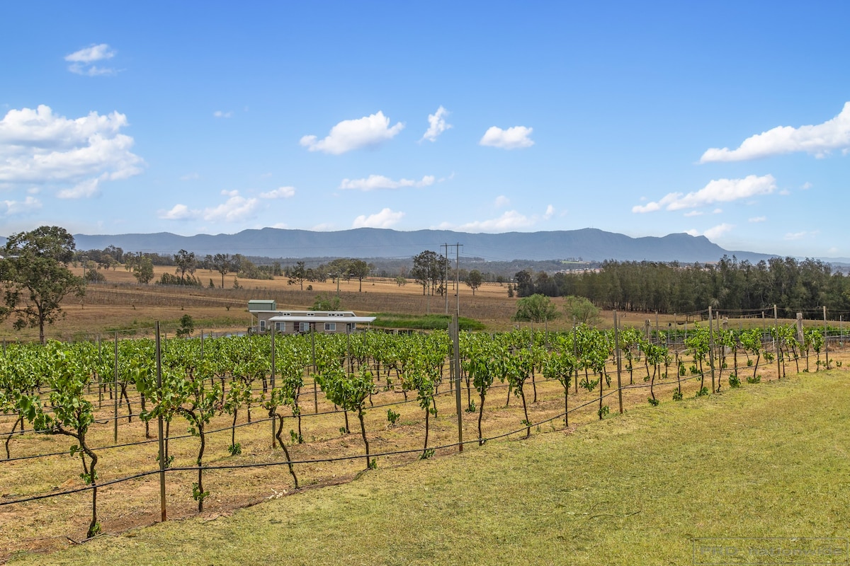 Blackwattle Luxury Vineyard Retreat