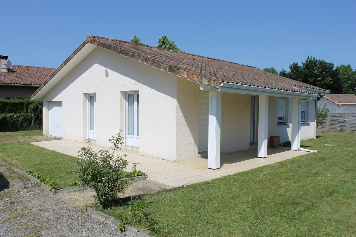 Entre lac et plage, maison au calme