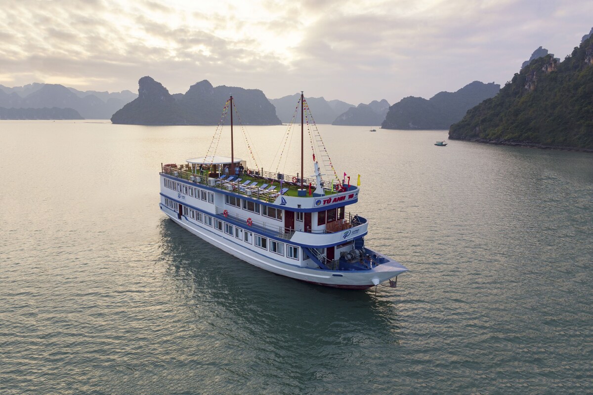 Halong - Lan Ha Bay Lapaci Cruises