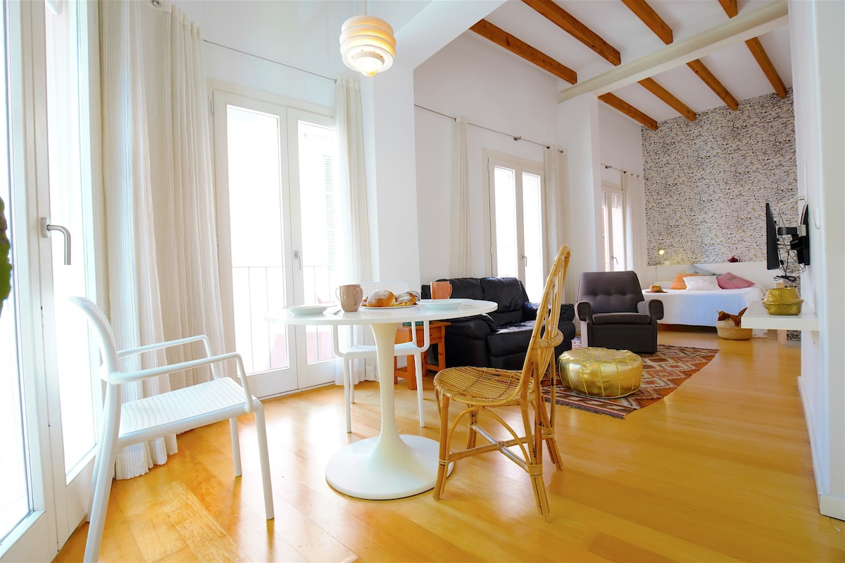 Montmari TI老城单间公寓，宽敞、空调、阳台
