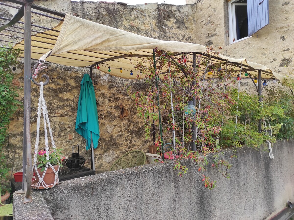 Maison typique de charme au cœur du vieux village