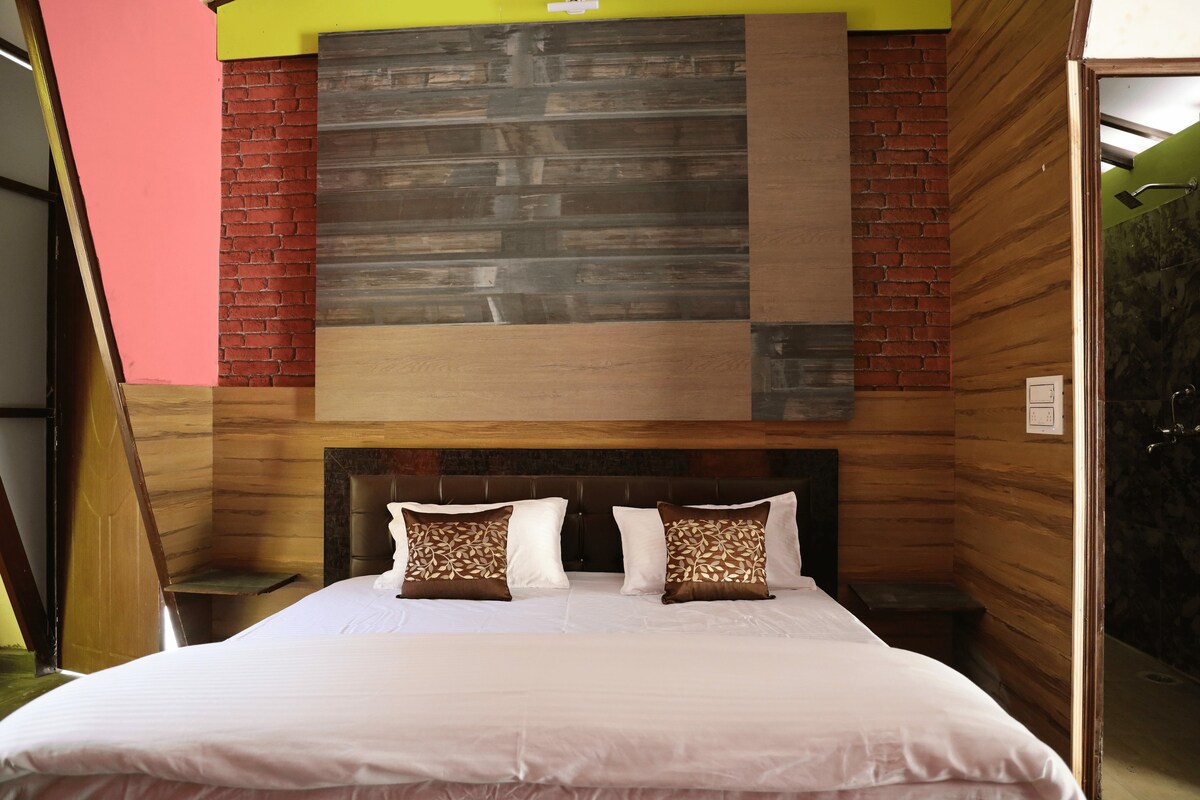 Deluxe Room With All Meals @ Resort in Lansdowne