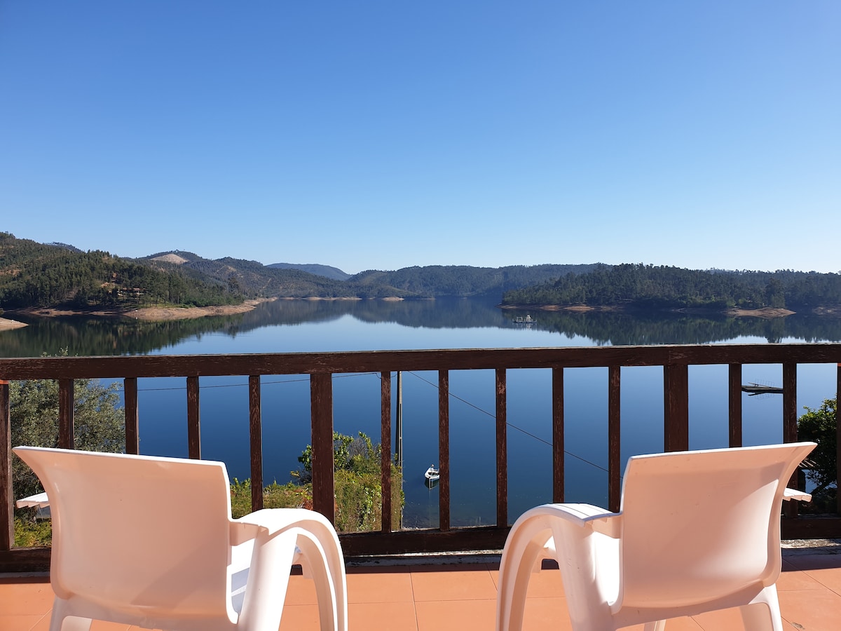 Castelo de Bode Lake - Casa da Eira