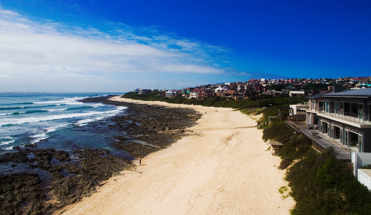 Beach Bounty Luxury Holiday Home