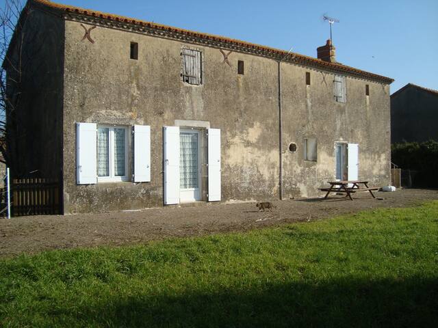 Saint-Hilaire-la-Forêt的民宿